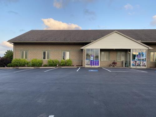 Front-View-Office-Photo res (1)